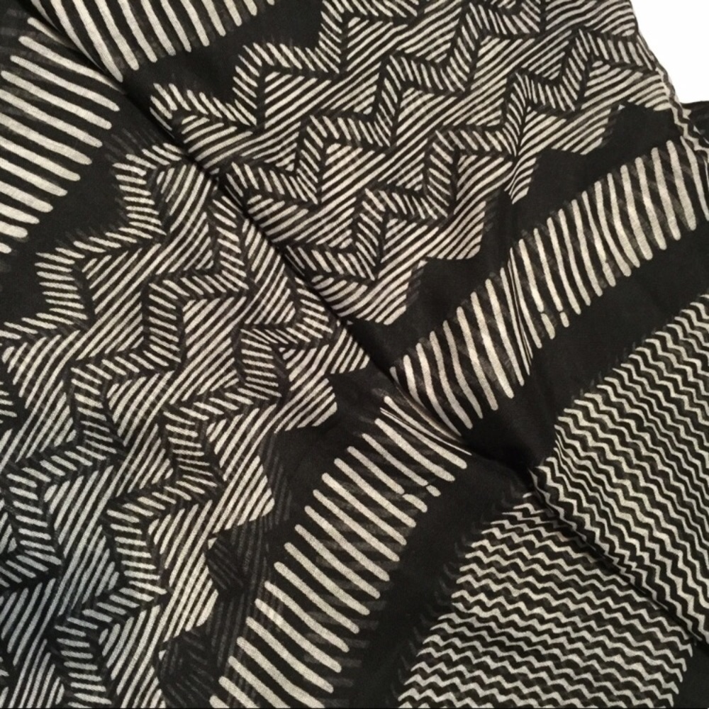 Silpada Black & White Scarf New
